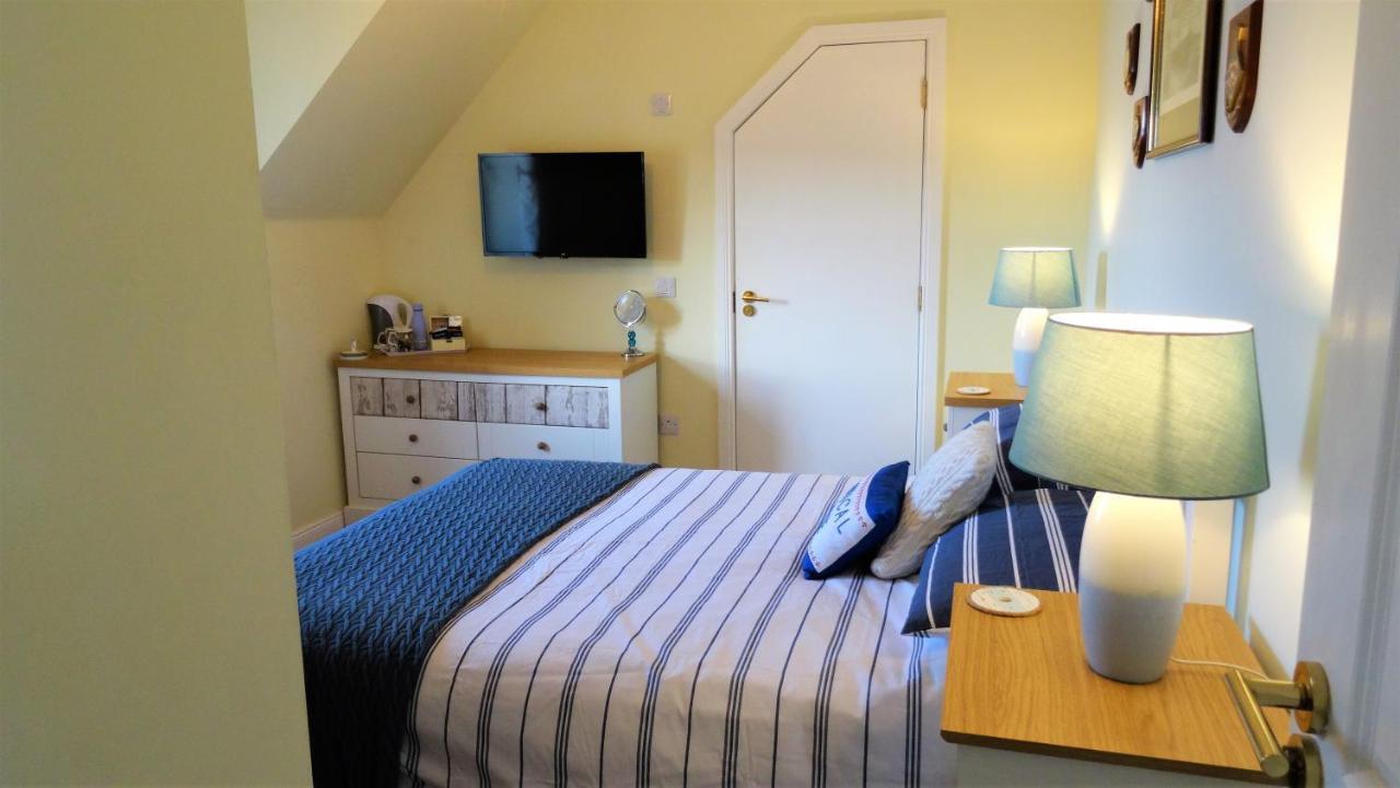 Bracadale House Bed & Breakfast Port na Long Exterior photo